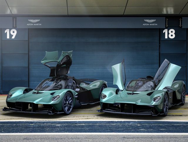 Aston Martin Valkyrie Spider được ra mắt - Siêu xe mui trần nhanh nhất lịch sử, đạt tới 330 km/h khi gỡ mui - Hình 1.