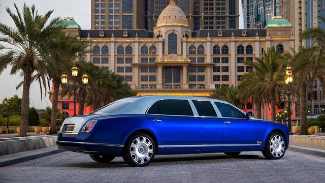 Bị khách VIP đặt mua số lượng lớn, Bentley quyết định rao bán 5 chiếc xe limousine Mulsanne đã cất giữ từ 6 năm trước - Hình ảnh 2.