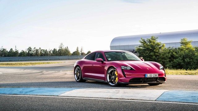 Ra mắt Porsche Taycan 2022: Nâng cao công nghệ, tăng cường tính cá nhân hóa, cho phép lựa chọn màu sắc giống như túi xách, giày dép hoặc thậm chí là máy bay cá nhân - Ảnh 3.