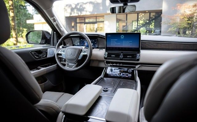 Giới thiệu Lincoln Navigator 2021 - Sự lựa chọn mới cho các đại gia Việt không còn hứng thú với Cadillac Escalade - Ảnh 2.