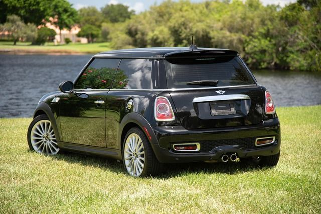 Rao bán Rolls-Royce MINI Cooper: Xe hạng sang đỉnh cao, giá phải chăng cho những người giàu có - Ảnh 2.