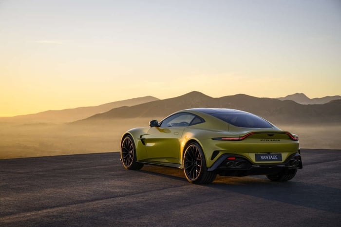 Aston Martin Vantage 2024 ra mắt chính thức, công suất vượt qua ngưỡng 650 mã lực - Ảnh 4.