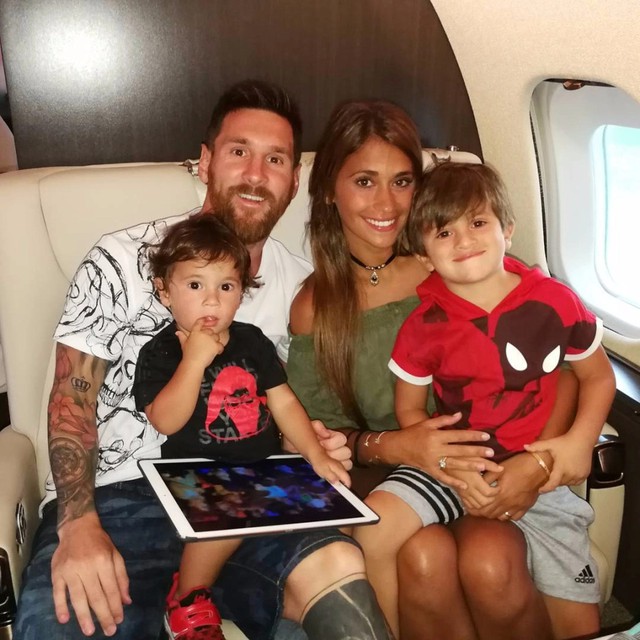 So sánh giá của dàn máy bay của Ronaldo - Messi - Neymar: Dàn máy bay của Ronaldo có giá cao nhất, Messi thua 2 đồng đội về cả số lượng và giá tiền - Hình 2.