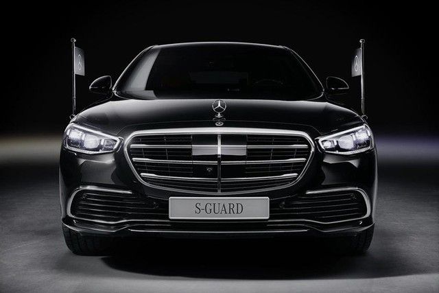 3 lí do giới nhà giàu chọn Mercedes S680 Guard thay vì siêu xe Lamborghini có giá cao hơn nửa triệu USD - Hình 4.