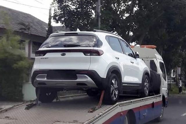 Kia Sonet sẽ ra mắt tại Việt Nam vào tháng 9: Giao xe từ tháng 10, có ba phiên bản, giá dự kiến từ 500 triệu đồng - Ảnh 1.