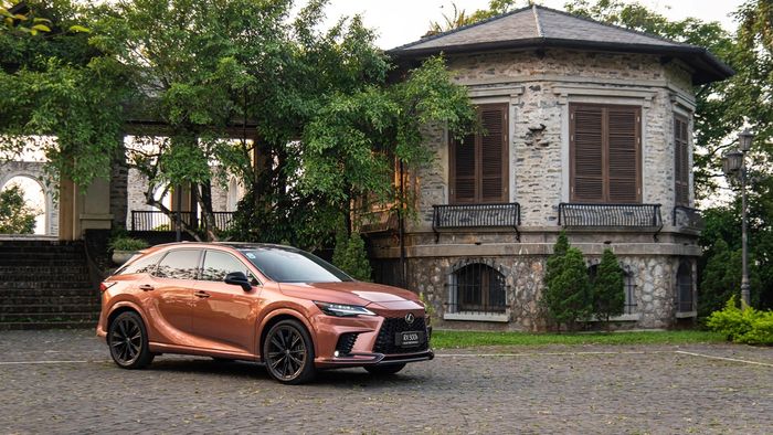 Lexus RX có cơ hội trở thành biểu tượng của xe sang cho gia đình tại Better Choice Awards 2023.