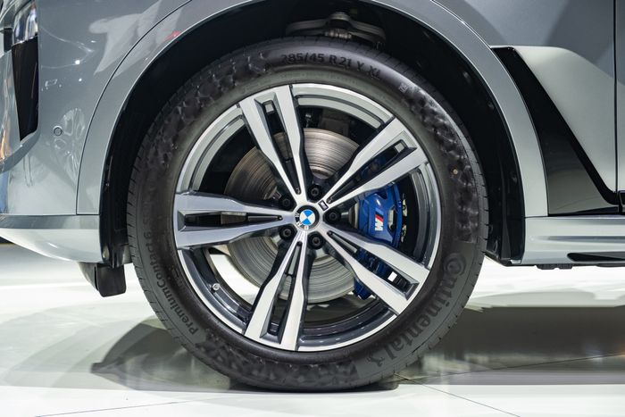 BMW X7 thể hiện 'sức trẻ' trong dòng xe gia đình hạng sang tại BCA 2023 - Hình 6.