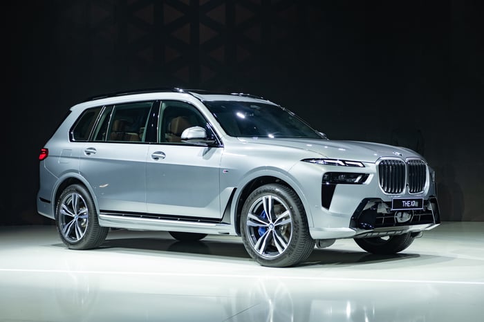 BMW X7 mang lại 'sức trẻ' trong dòng xe gia đình hạng sang tại BCA 2023 - Hình 1.