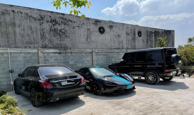 Đại gia Vinh 'của bang' vừa mua chiếc Lamborghini màu xanh độc nhất tại Việt Nam. - Hình ảnh 5.