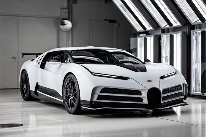 Bugatti không ngừng theo đuổi sự hoàn hảo, họ đã thuê một chuyên gia để đo lường từng chi tiết đến từng milimét trên xe của họ - Ảnh 1.