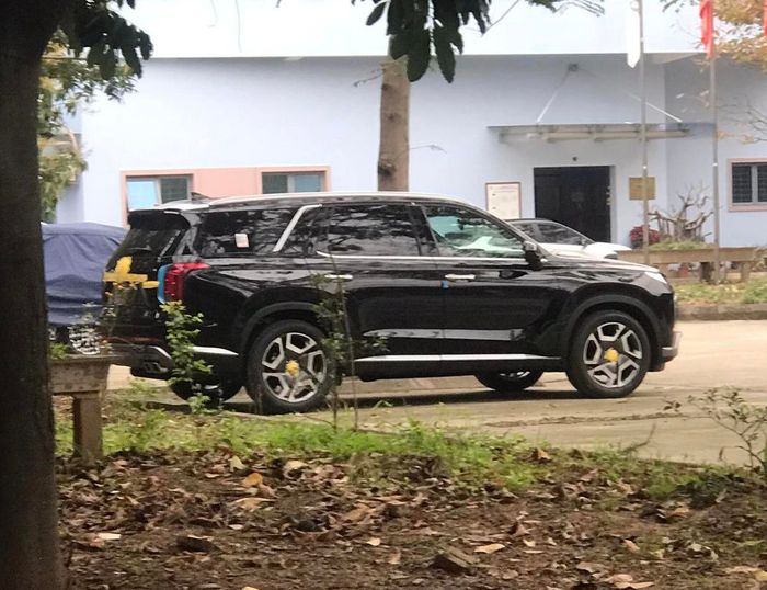 Hyundai Palisade 2023 tiếp tục xuất hiện tại trạm kiểm định khí thải, khiến cho Explorer và Land Cruiser Prado cảm thấy không khỏi lo lắng - Hình 2