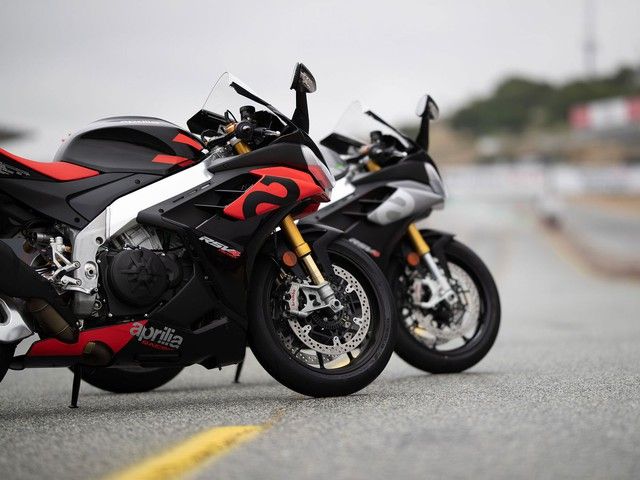 Siêu mô tô Aprilia RSV4 1100 Factory phiên bản 2021 sẽ sớm có mặt tại Việt Nam với giá cả được đồn đoán không thua kém Toyota Camry. (Ảnh minh họa)