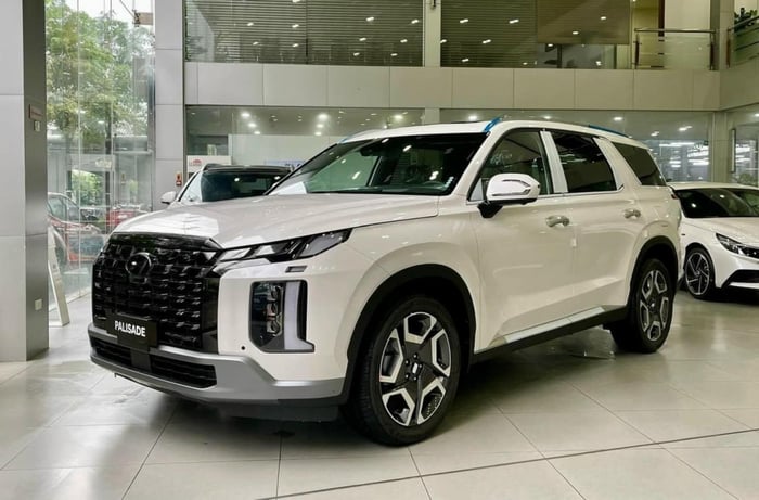 Giá Hyundai Palisade đang giảm mạnh vào cuối năm, giảm 70 triệu đồng - Ảnh 1.