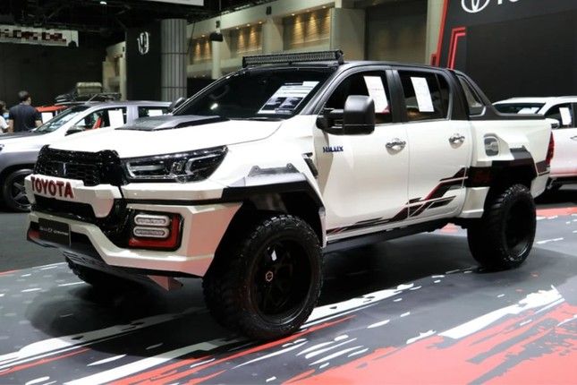 Toyota Hilux phiên bản độ độc đáo tại Đông Nam Á - Hình 2.