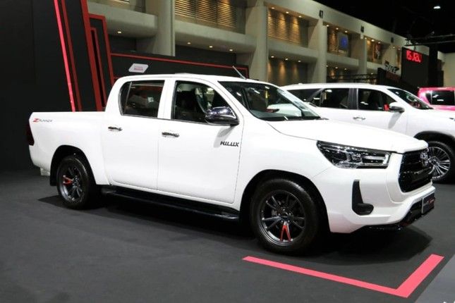 Toyota Hilux phiên bản độ độc đáo tại Đông Nam Á - Hình 6.