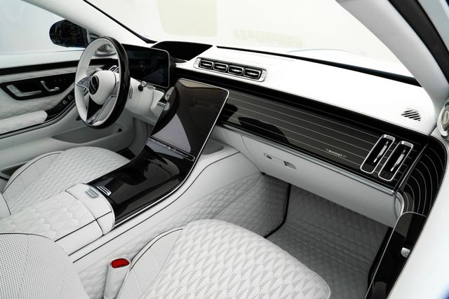 Mercedes-Maybach S-Class khác biệt trước những cải tiến từ Mansory - Ảnh 8.