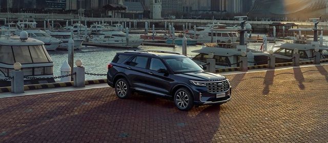 Ford Explorer 2023 ra mắt: Màn hình 27 inch, nội thất giống như trên du thuyền - Ảnh 6.