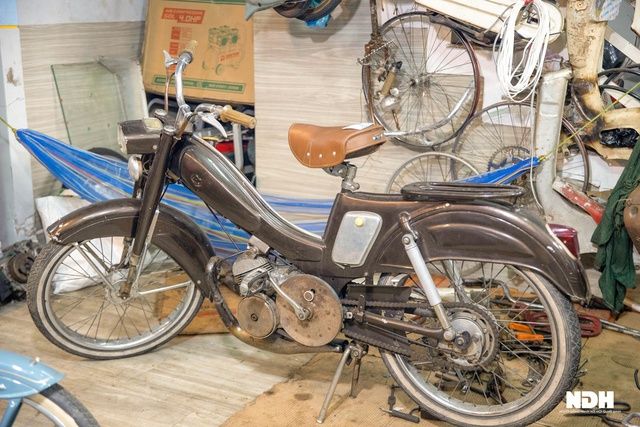 Anh Ngọc Bình đã dành 20 năm để tự sửa chữa các chiếc Vespa, Lambretta cổ của mình - Ảnh 5.