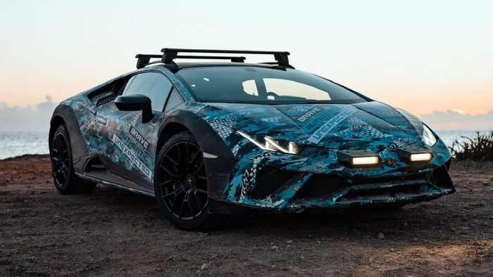 Đoạn video về Lamborghini Huracan Sterrato thể hiện khả năng di chuyển trên cát - Ảnh 1.