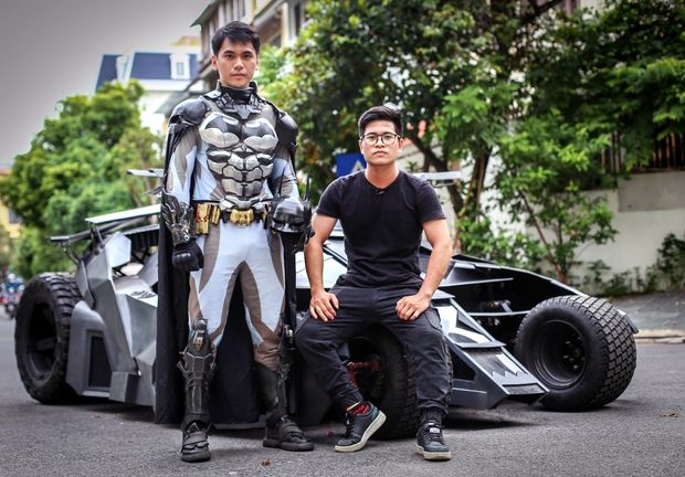 Xe Batman đắt giá hơn nửa tỷ đồng của 'phù thủy cosplay' thế hệ 9X - Hình 1.