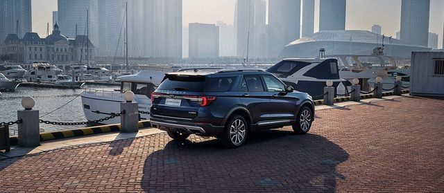 Ford Explorer 2023 chính thức ra mắt: Màn hình 27 inch, nội thất giống như trên du thuyền - Ảnh 3.