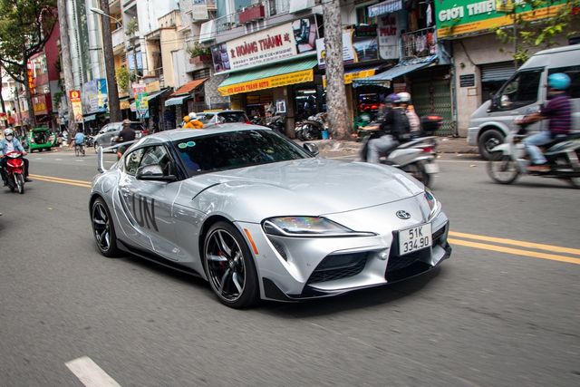 Toyota Supra độc đáo gia nhập vào bộ sưu tập siêu xe nghìn tỷ tại Việt Nam, với giá hơn 5 tỷ đồng.