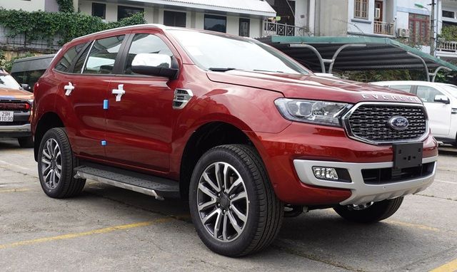 Ford Everest 2022 sắp có mặt tại Việt Nam, phiên bản cũ sẽ được nâng cấp lần cuối: Titanium 4x2 có giá khoảng 1,2 tỷ đồng, động cơ mới mạnh mẽ hơn và tích hợp thêm công nghệ - Hình ảnh 3.