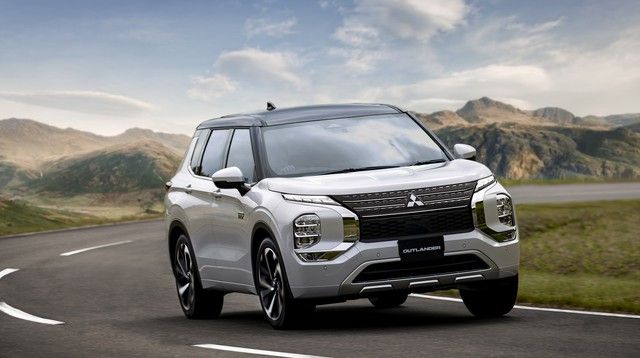 Mitsubishi Outlander ra mắt phiên bản cao cấp nhất: Thiết kế đẹp, hiệu suất toàn diện hơn, di chuyển được 87km khi hết xăng - Ảnh 3