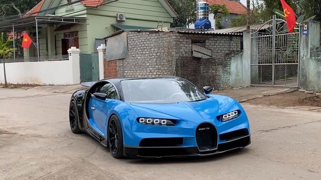 Nhóm bạn trẻ Quảng Ninh đã hoàn thiện nội thất siêu xe Bugatti Chiron: Ghế có thể điều chỉnh điện tử, bảng đồng hồ từ Toyota, và vô lăng tích hợp nhiều chức năng - Xem ảnh số 10.