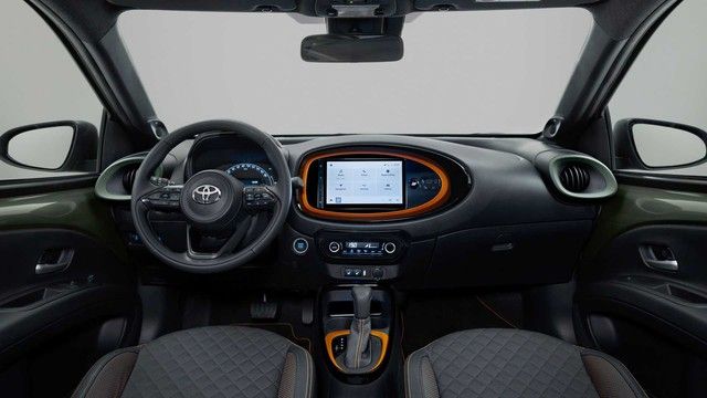 Toyota Aygo X được công bố: Cùng phân khúc Raize, đi kèm cửa sổ trời toàn cảnh - Ảnh 7.