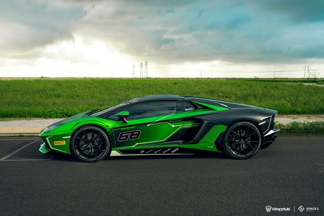 Lamborghini Aventador mui trần hiếm gặp tại Việt Nam đã trải qua quá trình lột xác theo phong cách xe đua hàng triệu đô, thậm chí còn lắp thêm nhiều phụ kiện carbon đắt tiền bị tháo ra gây tiếc nuối - Ảnh 5.