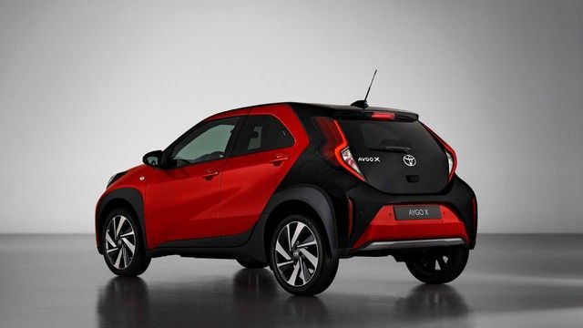 Toyota Aygo X công bố: Cùng phân khúc với Raize, đi kèm cửa sổ trời toàn cảnh - Hình ảnh 2.