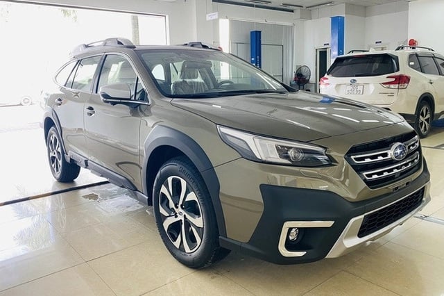 Subaru Outback 2021 công bố giá 1,969 tỷ đồng tại Việt Nam: Nhiều cải tiến bên trong, đắt ngang với Ford Explorer - Hình 1.