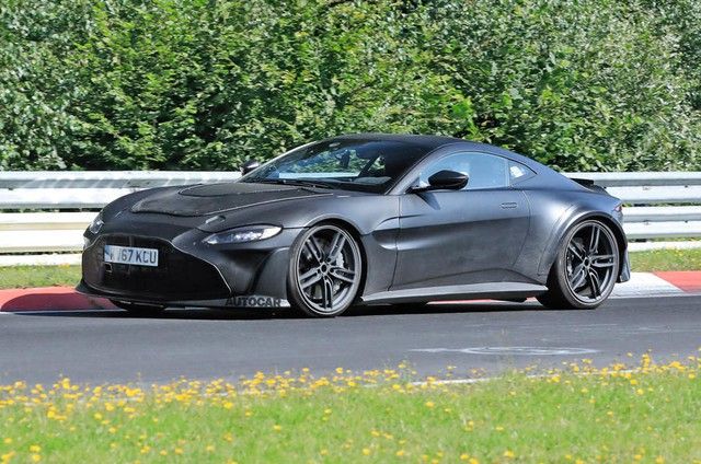 Aston Martin chiều lòng giới thượng lưu, mang V12 Vantage quay trở lại - Hình 3.