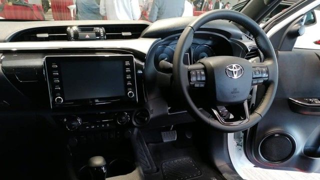 Toyota Hilux sẽ là mẫu bán tải mạnh mẽ nhất trong phân khúc với phiên bản sắp ra mắt - Hình ảnh 4.