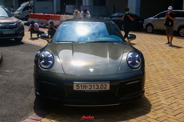 Xem gần chiếc Porsche 911 Carrera S thế hệ mới đã được độ TechArt lần đầu tiên tại Việt Nam: Là một phiên bản demo cho những siêu phẩm sắp tới, với bộ mâm mạnh mẽ nhất và cánh gió sau được trang bị như đồ chơi - Ảnh 4.