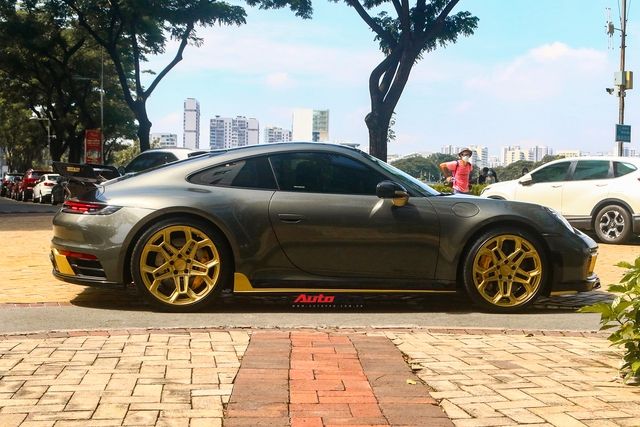 Xem gần chiếc Porsche 911 Carrera S thế hệ mới đã được độ TechArt lần đầu tiên tại Việt Nam: Là một bản demo cho những siêu phẩm sắp tới, với bộ mâm mạnh mẽ nhất và cánh gió sau được trang bị như đồ chơi - Ảnh 12.