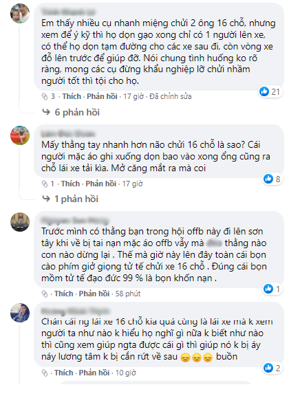 Xe tải lật làm hàng tấn gạo đổ ra đường, tài xế xe khách dừng lại thực hiện hành động gây tranh cãi - Hình ảnh 2.