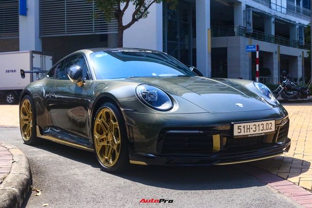 Xem gần chiếc Porsche 911 Carrera S thế hệ mới đã được độ TechArt lần đầu tiên tại Việt Nam: Là một bản demo cho những siêu phẩm sắp tới, với bộ mâm mạnh mẽ nhất và cánh gió sau được trang bị như đồ chơi - Ảnh 11.