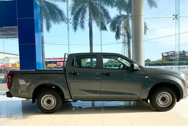 Isuzu D-Max 2021 - Bản bán tải rẻ nhất Việt Nam, giá chỉ 479 triệu đồng: Sức mạnh cạnh tranh với Ranger, Hilux - Ảnh 2.