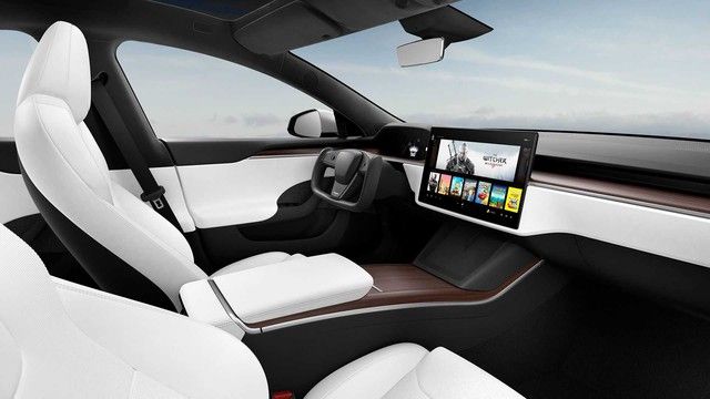 Tesla lại gặp phải sự phản đối từ khách hàng vì hoãn lịch giao xe để đòi tiền