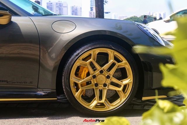 Xem gần chiếc Porsche 911 Carrera S thế hệ mới đã được độ TechArt lần đầu tiên tại Việt Nam: Là một phiên bản demo cho những siêu phẩm sắp tới, với bộ mâm mạnh mẽ nhất và cánh gió sau được trang bị như đồ chơi - Ảnh 6.