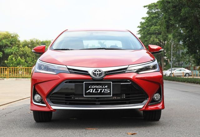 Toyota Corolla Altis giảm giá 70 triệu đồng tại đại lý, chuẩn bị cho mẫu mới sắp ra mắt - Ảnh 3.