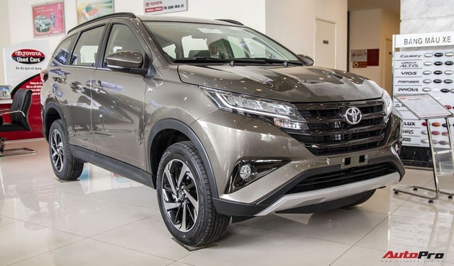 Tranh giành vị trí hàng đầu cuối năm, Toyota chia sẻ chiến lược hỗ trợ phí trước bạ cho nhiều mẫu xe ưa thích, lên đến 40 triệu đồng - Hình ảnh 1.