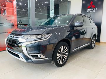 Mitsubishi Outlander 2024 có diện mạo mạnh mẽ và nam tính