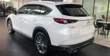 CX-8 và CX-9 thế hệ thứ 2 chia sẻ cùng loại đèn hậu