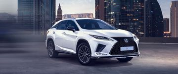 Lexus RX 300 F Sport 2024 được thiết kế với sự lịch lãm và năng động