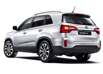 Đèn hậu của Sorento 2014 được thiết kế giống với Optima