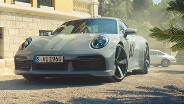 Thiết kế phần đầu của Porsche 911 Sport Classic 2024
