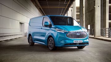 Ford Transit chuẩn bị ra mắt tại Việt Nam